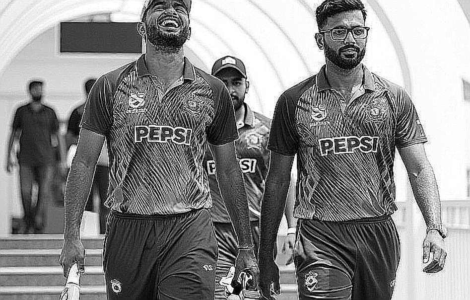 অ্যাডিলেডে কুইন্সল্যান্ডের ছয় উইকেটের জয়: বার্টলেটের নতুন বল, পিয়ারসনের ধৈর্য আর একটি অসম্পূর্ণ গল্প